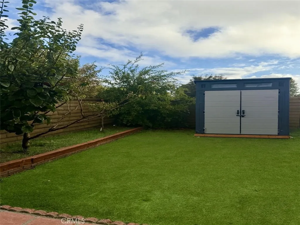 Additional image 39 of 24305 Wabuska St, Newhall, CA 91321