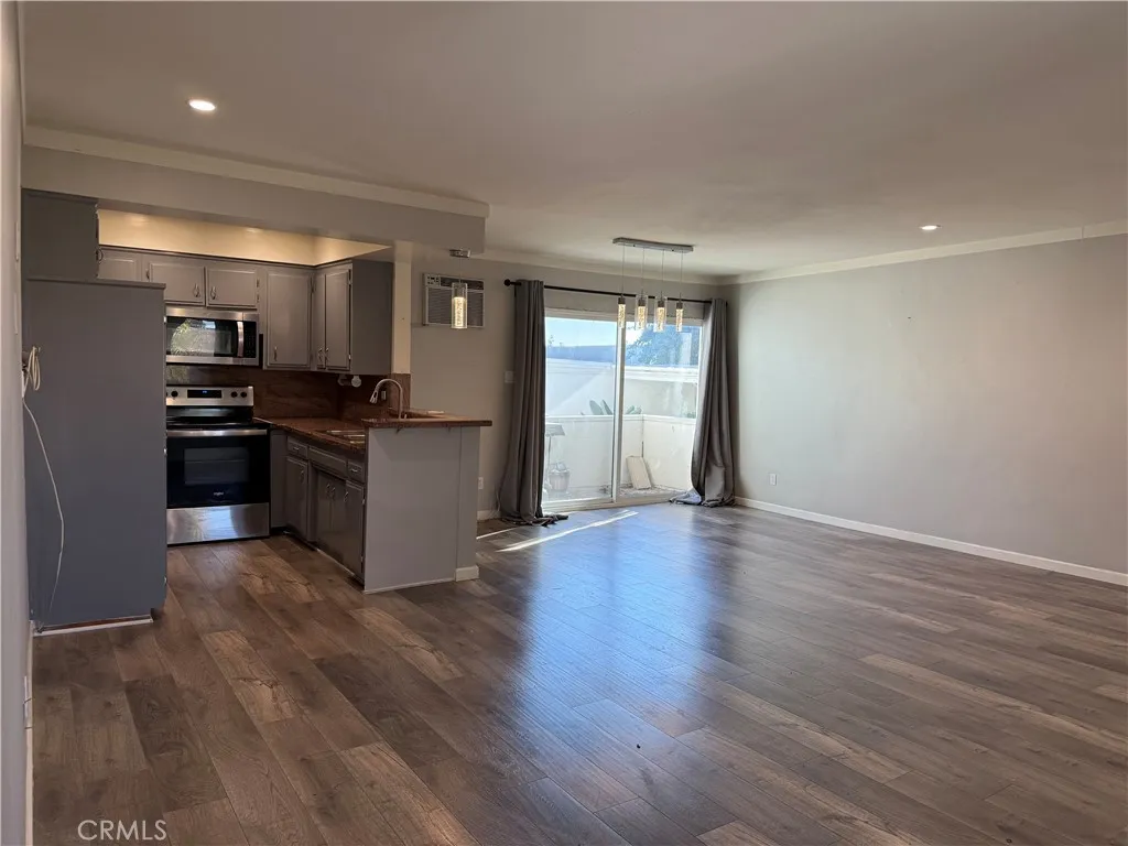 Additional image 15 of 10749 New Haven Unit 30, Sun Valley, CA 91352
