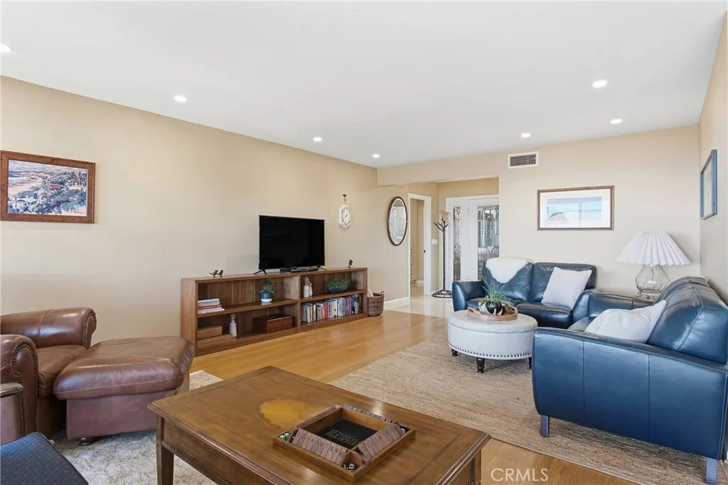 Additional image 12 of 880 W Highpoint, Claremont, CA 91711