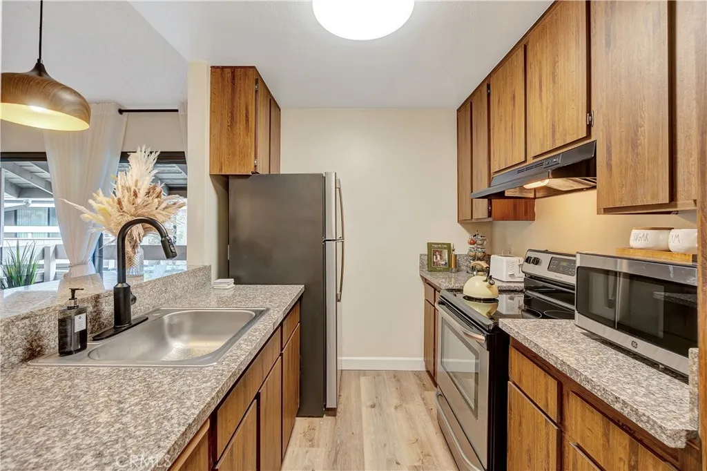 Additional image 51 of 174 Streamwood, Irvine, CA 92620