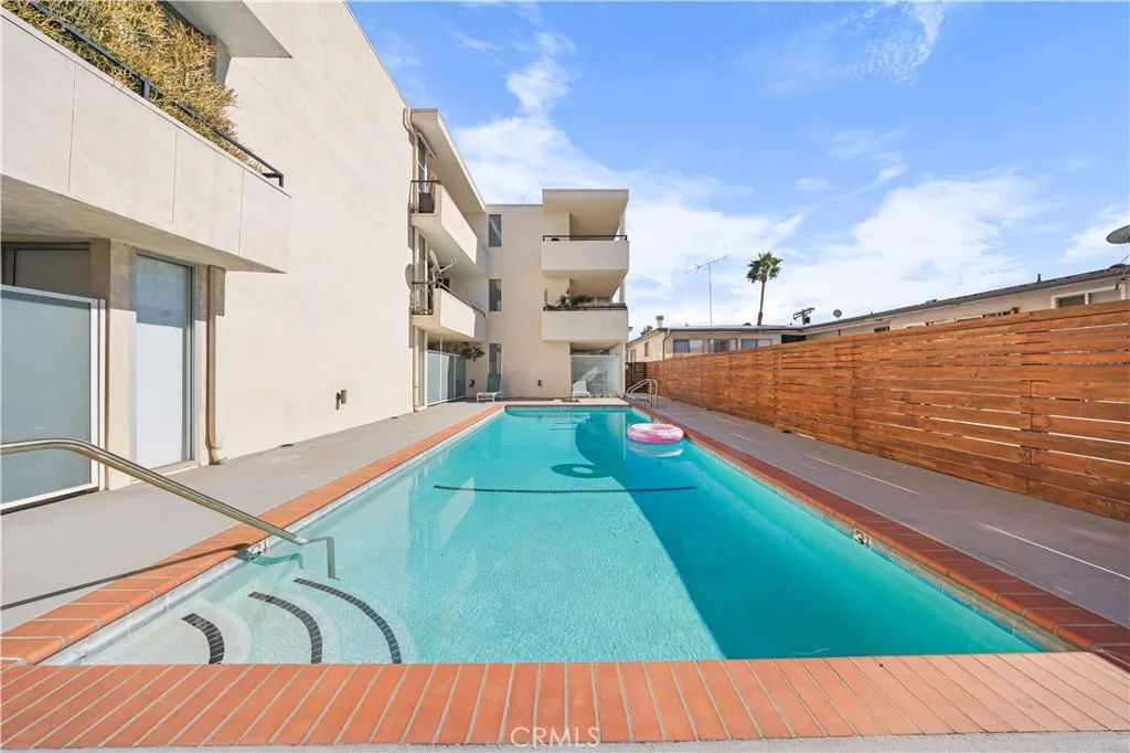Additional image 33 of 1550 N Laurel Avenue N Unit 203, Los Angeles, CA 90046