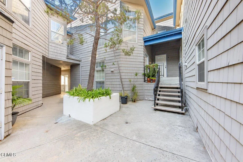 Additional image 28 of 11829 Gateway Boulevard Unit 2, Los Angeles, CA 90064