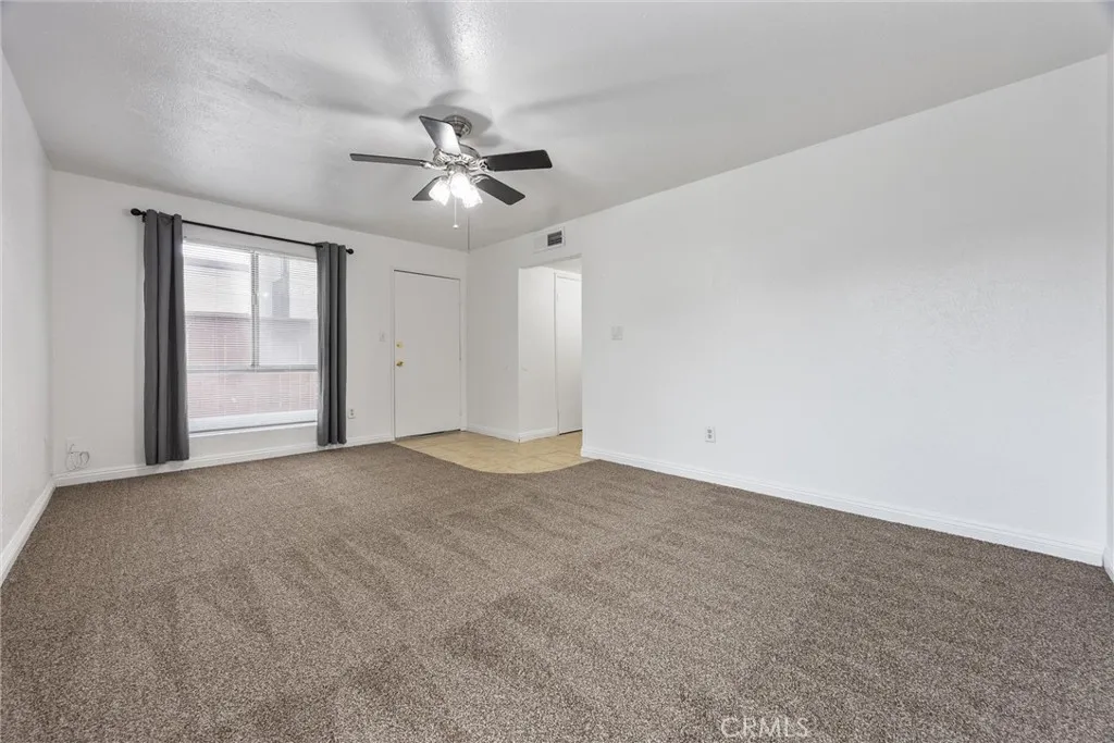 Additional image 5 of 5908 Almendra Court Unit C, Bakersfield, CA 93309