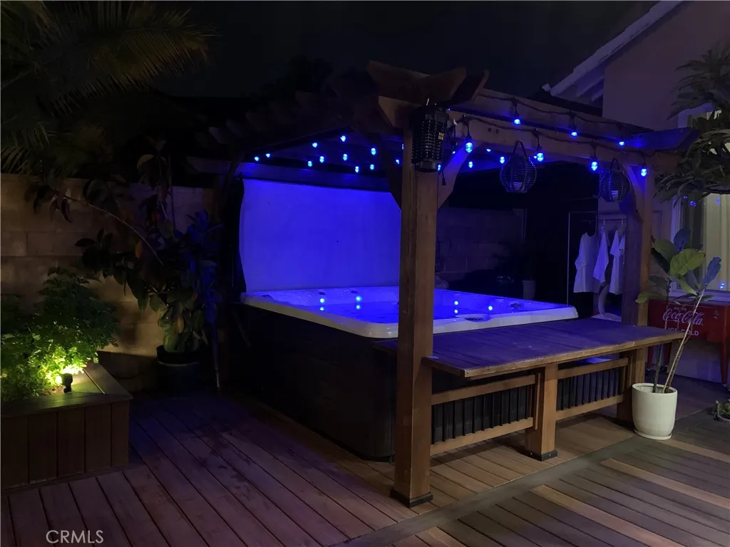 2512 W Halfmoon Dr, Anaheim, CA 92804