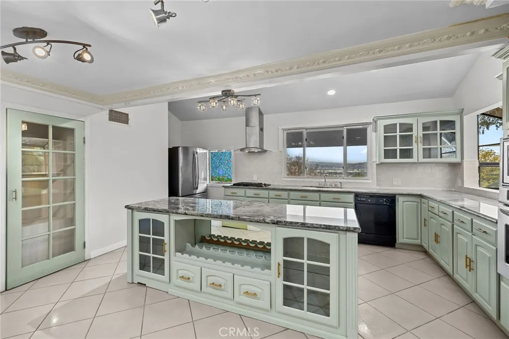 Additional image 132 of 3916 Carnavon, Los Angeles, CA 90027