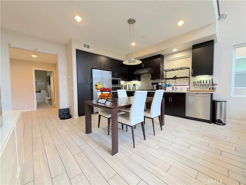 Additional image 7 of 1540 W Artesia Square Unit G, Gardena, CA 90248