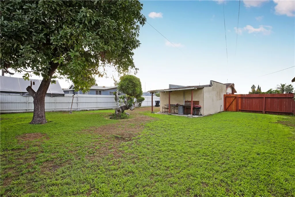 317 E 115th Street, Los Angeles, CA 90061