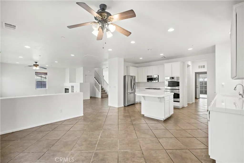 Additional image 58 of 16198 Lake Padden Ln, Fontana, CA 92336