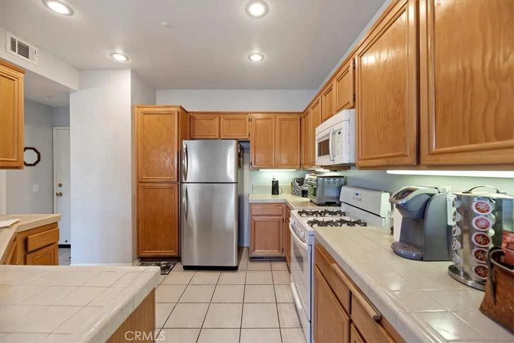 Additional image 63 of 7686 Calle Hacienda, Highland, CA 92346