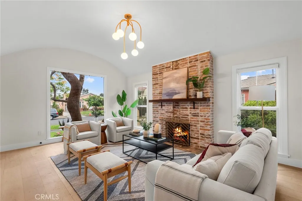 Additional image 2 of 2928 11th St, Los Angeles, CA 90018