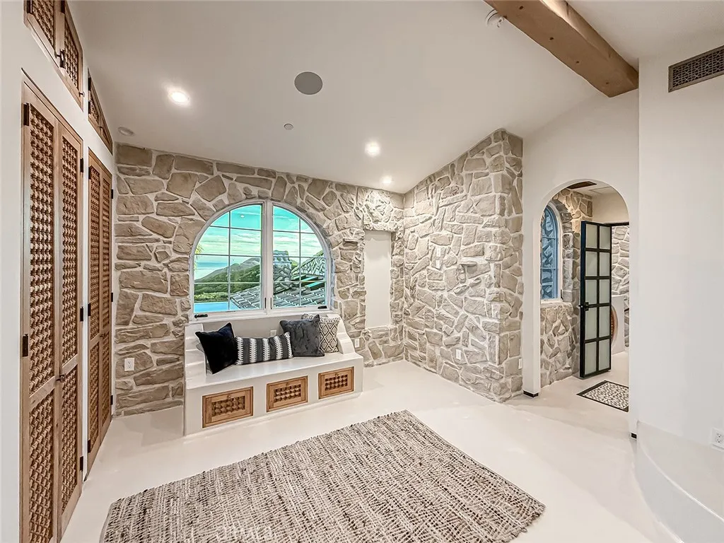 Additional image 119 of 33239 Mulholland Highway, Malibu, CA 90265