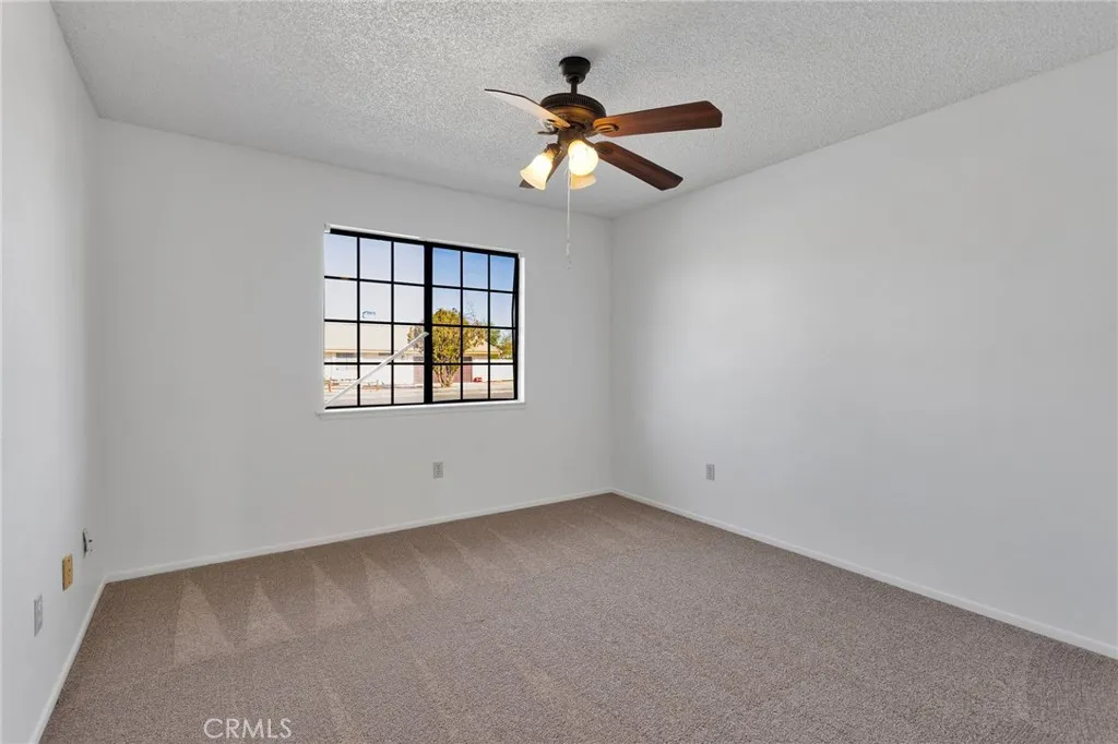 Additional image 67 of 18037 Mondamon Rd, Apple Valley, CA 92307