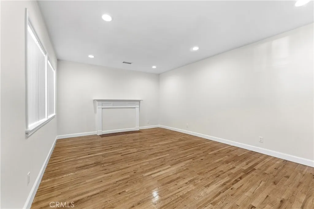 Additional image 53 of 15210 Cohasset Street, Van Nuys, CA 91405