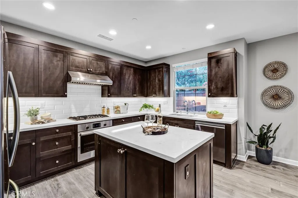 Additional image 7 of 107 Copeland, Irvine, CA 92618