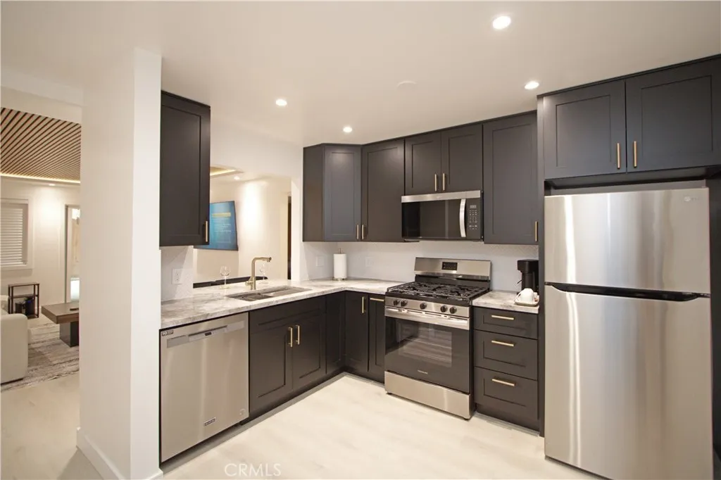 Additional image 9 of 1140 Pacific Ave Unit #7, Long Beach, CA 90813