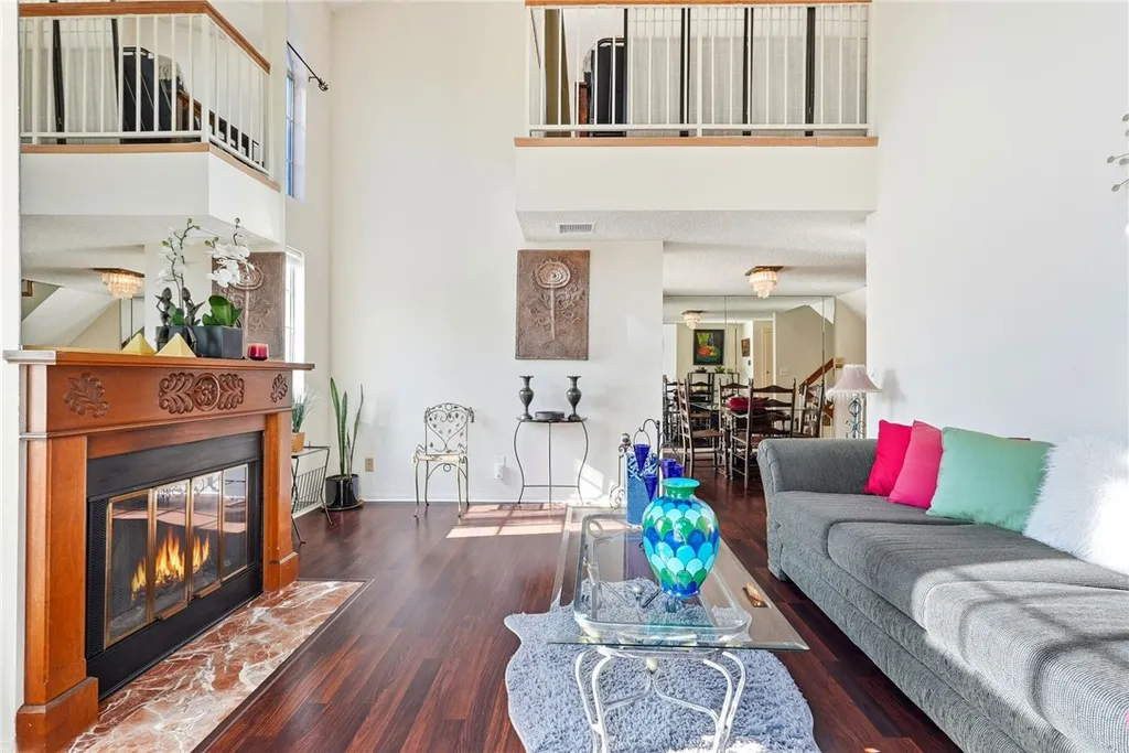 Additional image 4 of 871 S Lucerne Blvd Unit 2, Los Angeles, CA 90005