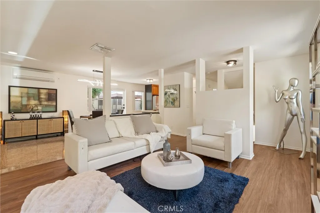 Additional image 8 of 4558 Jessica Dr, Los Angeles, CA 90065