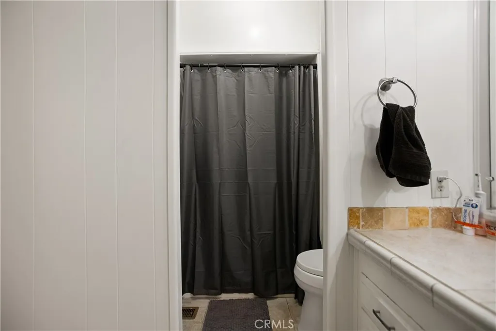 Additional image 60 of 39 Pine Via Avenue, Anaheim, CA 92801