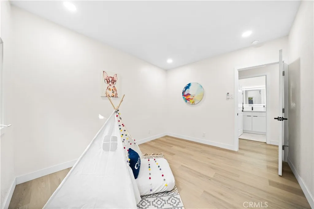 Additional image 60 of 713 Flower Ave, Venice, CA 90291