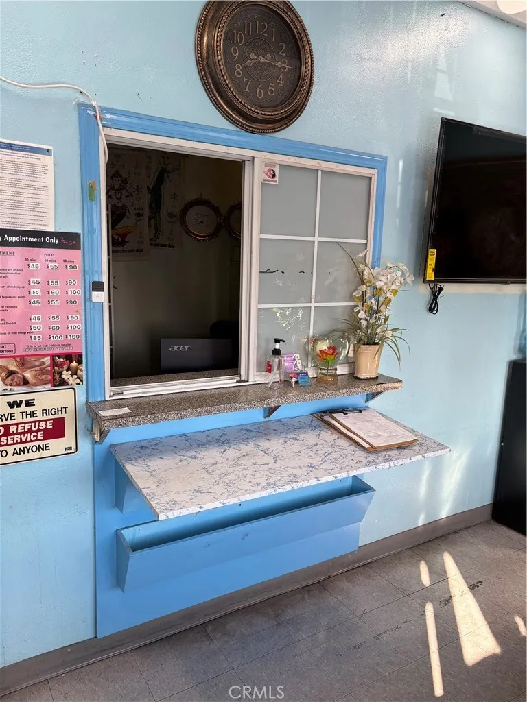 Additional image 43 of 5465 Santa Monica, Los Angeles, CA 90029