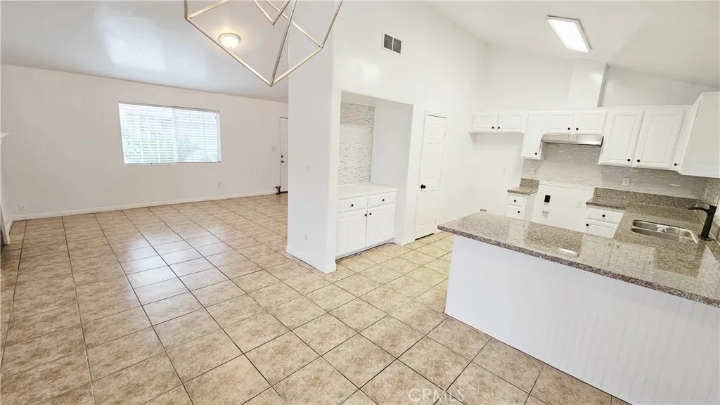 Additional image 79 of 5020 Trabuco Canyon Dr, Bakersfield, CA 93307