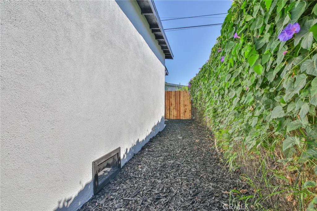 Additional image 27 of 10955 S Spring Street, Los Angeles, CA 90061