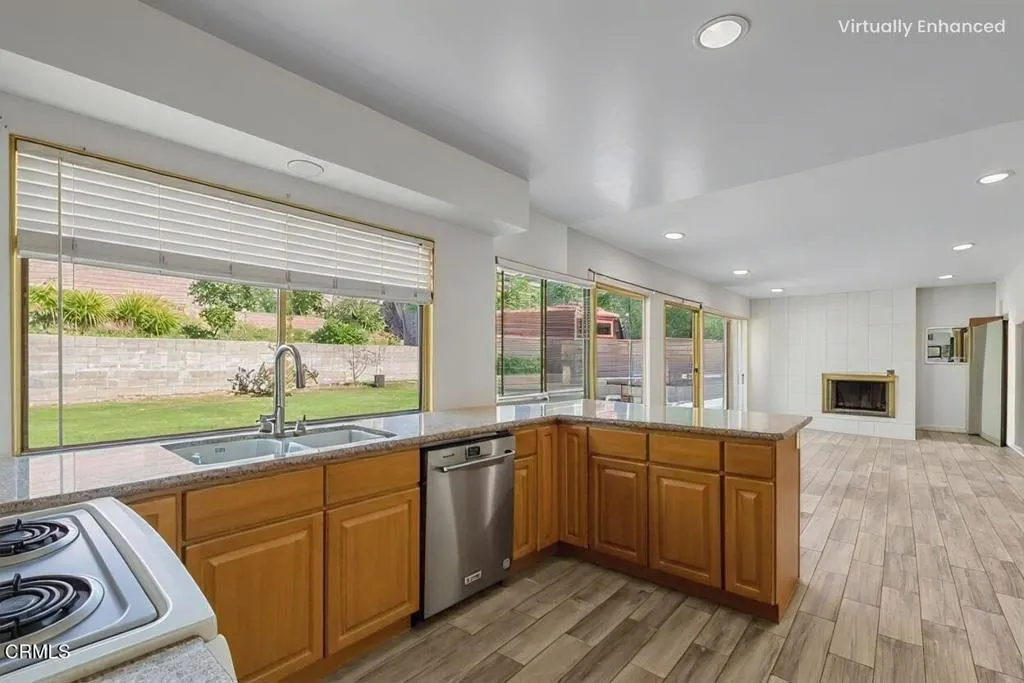 Additional image 16 of 16833 Nearview Dr, Canyon Country, CA 91387