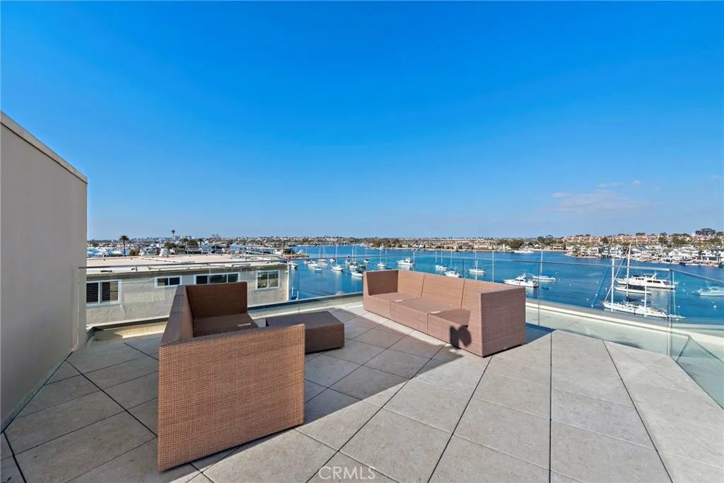 Additional image 16 of 310 Fernando Street Unit 303, Newport Beach, CA 92661