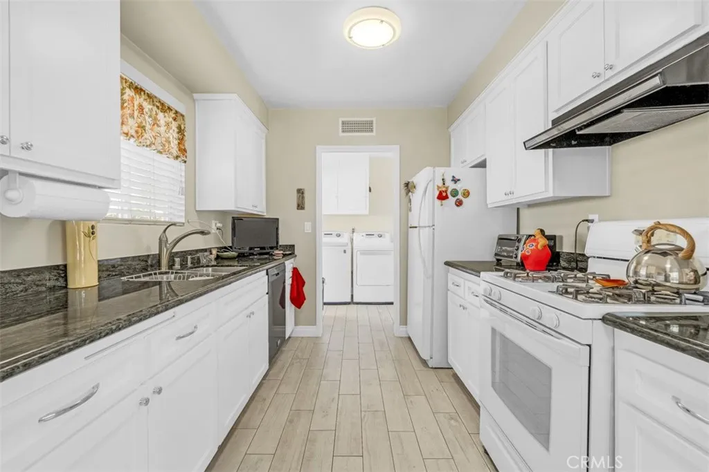 Additional image 14 of 11435 Gothic, Granada Hills, CA 91344