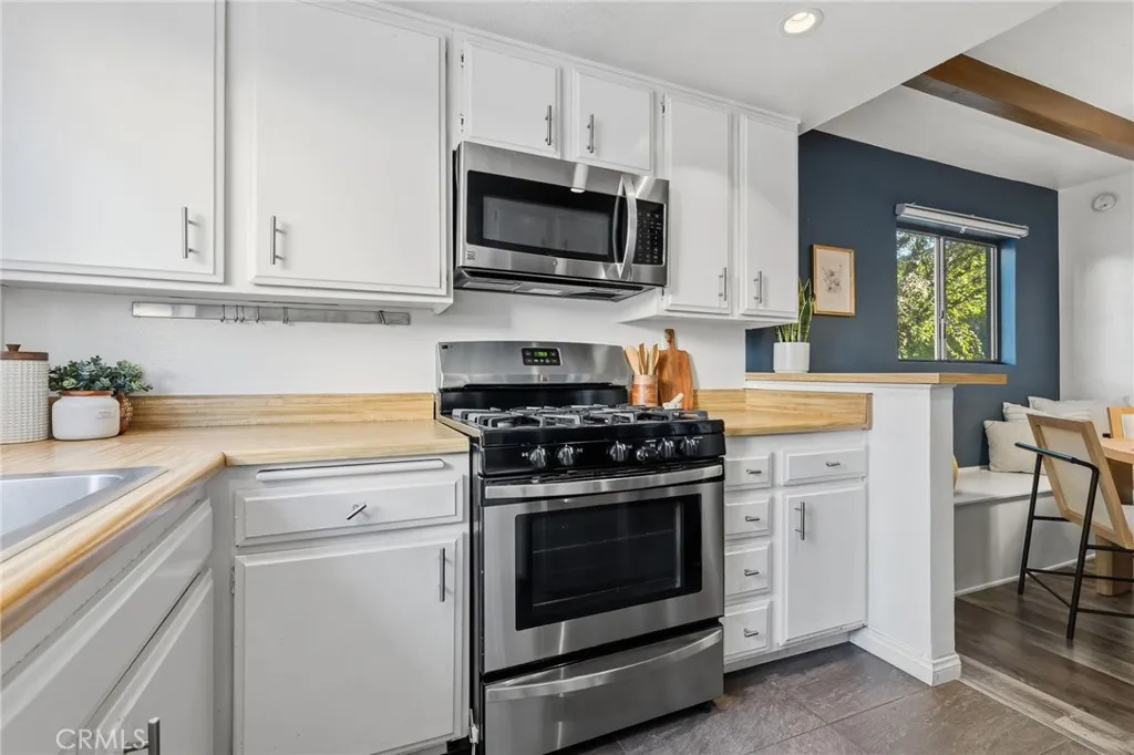 Additional image 67 of 13567 Valerio Street Unit F, Van Nuys, CA 91405