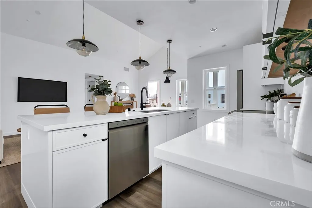 Additional image 77 of 226 Arena St Unit A, El Segundo, CA 90245