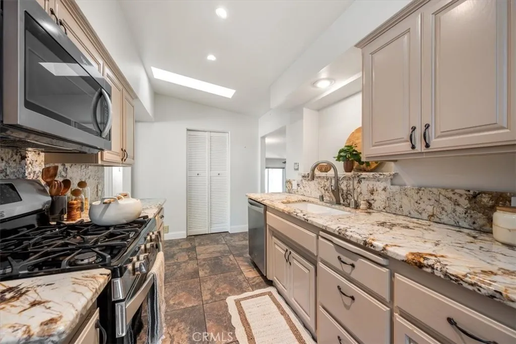 Additional image 16 of 870 Visalia St, Pismo Beach, CA 93449