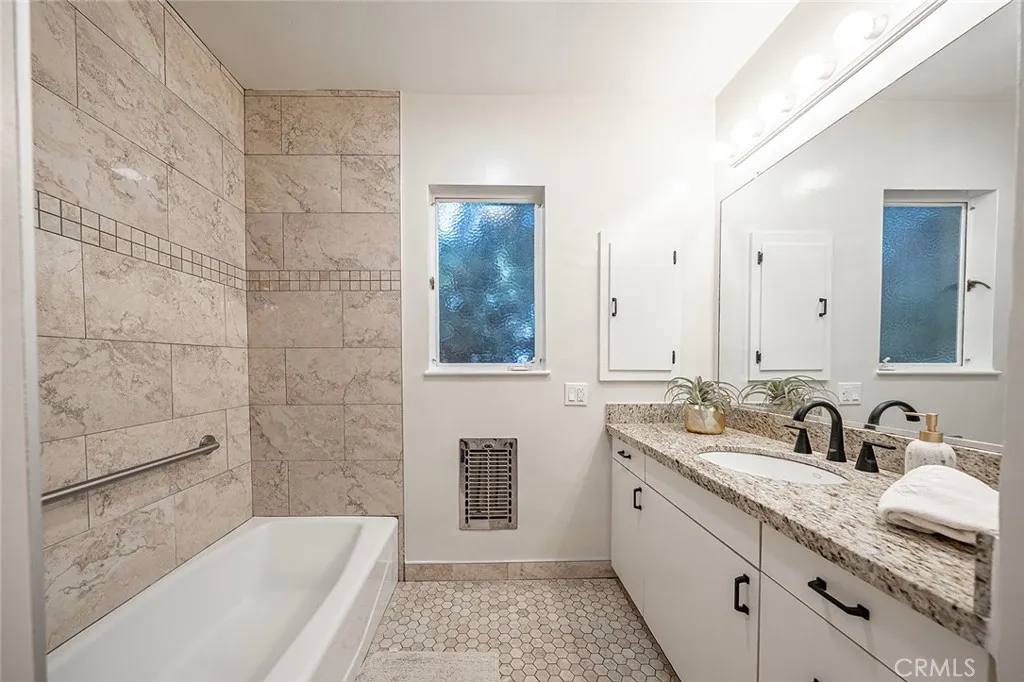 Additional image 71 of 2870 Albury Ave, Long Beach, CA 90815