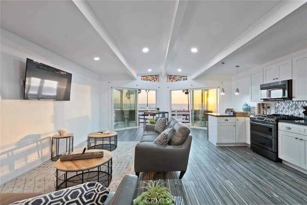 Additional image 62 of 2212 W Oceanfront, Newport Beach, CA 92663