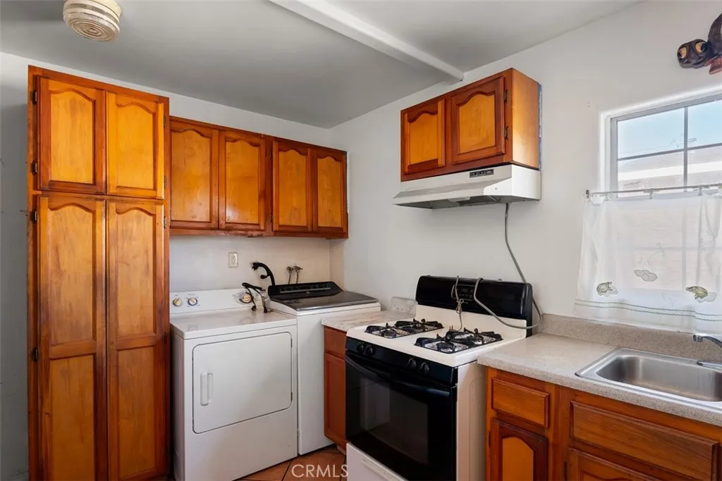 Additional image 16 of 1343 S La Verne Avenue, East Los Angeles, CA 90022