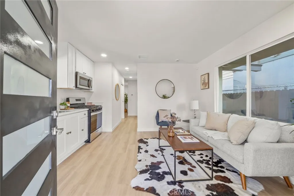 Additional image 4 of 408 Orange Ave, Long Beach, CA 90802