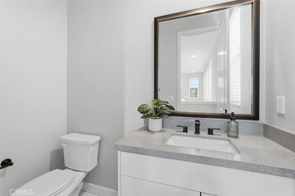 Additional image 110 of 2144 Swallowtail Walk, Gardena, CA 90249