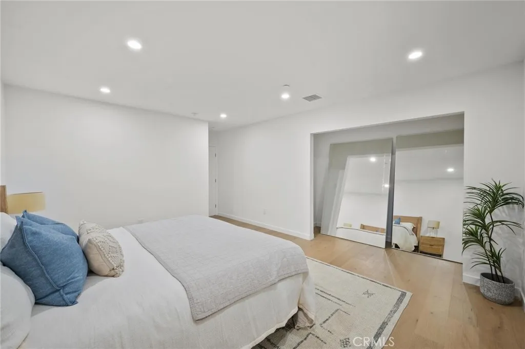 Additional image 84 of 14328 Emelita Street, Sherman Oaks, CA 91401