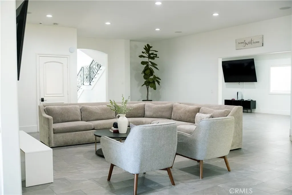 Additional image 9 of 9069 Gallatin Rd, Downey, CA 90240