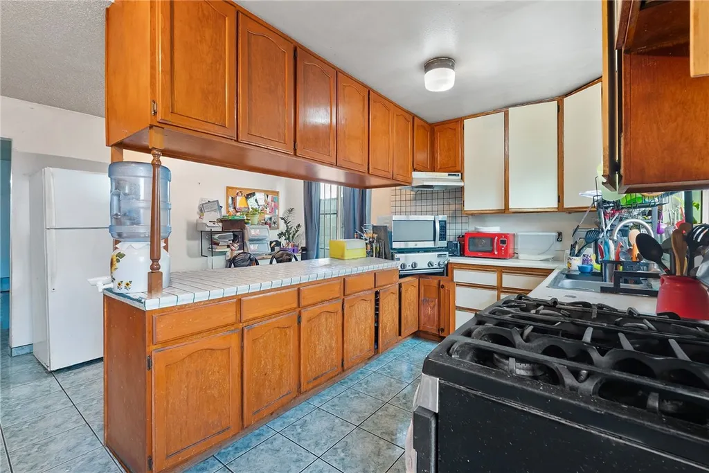 Additional image 20 of 1020 N Kemp Avenue, Compton, CA 90220