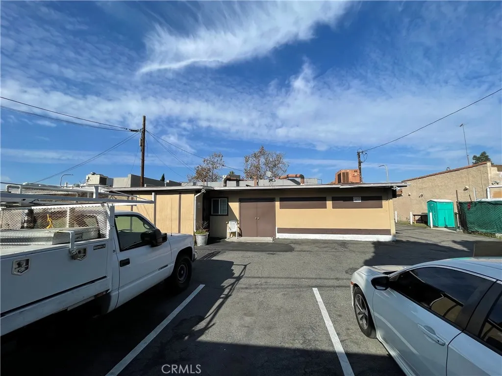Additional image 17 of 1852 W 17th St, Santa Ana, CA 92706