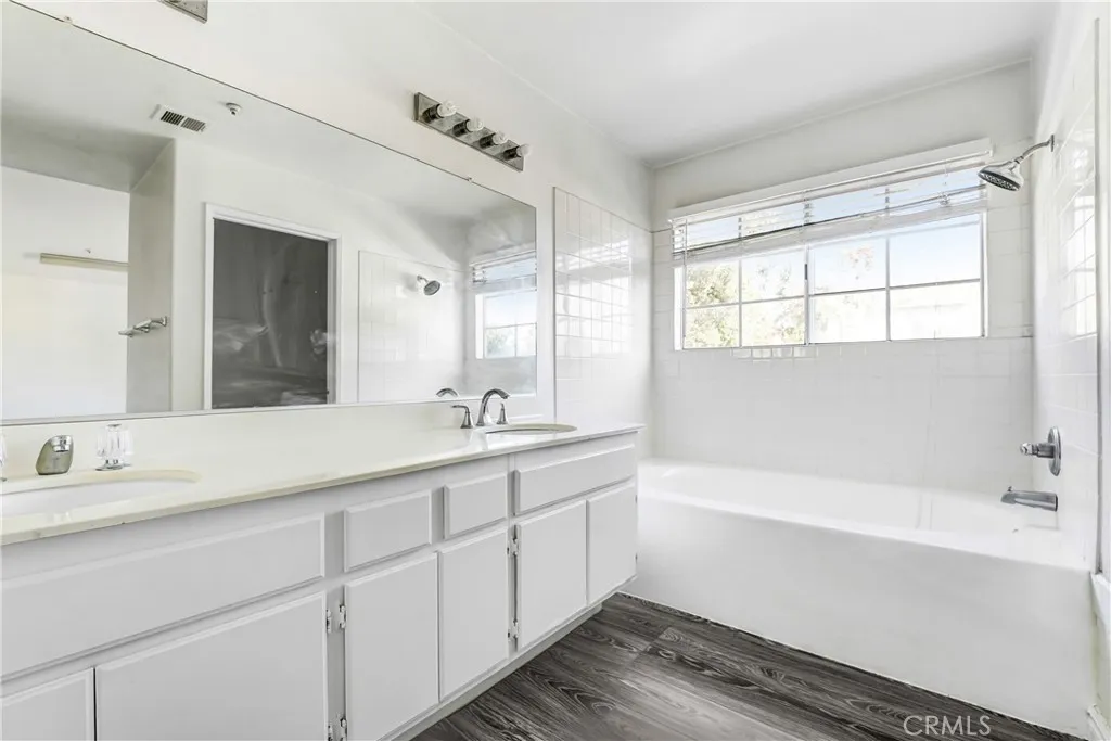 Additional image 23 of 14300 Terra Bella St Unit 20, Panorama City, CA 91402