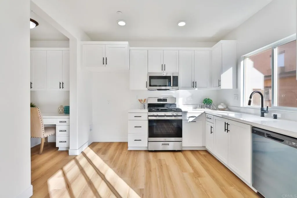 Additional image 11 of 511 N Lark Ellen Avenue Unit F, Covina, CA 91722