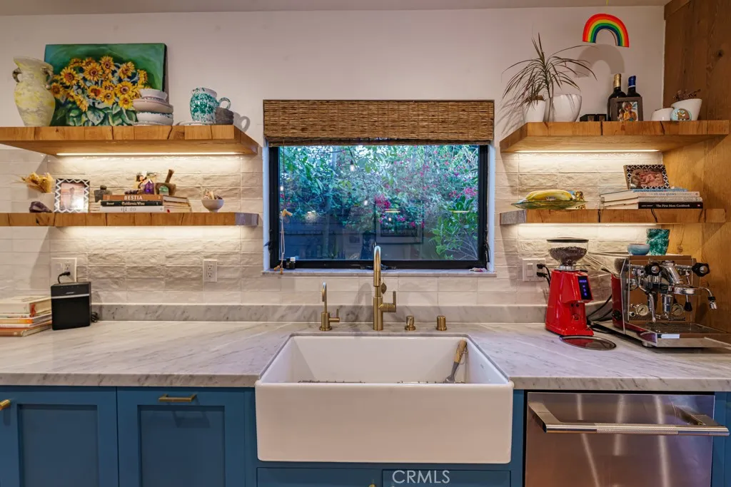 Additional image 112 of 704 Valita St, Venice, CA 90291