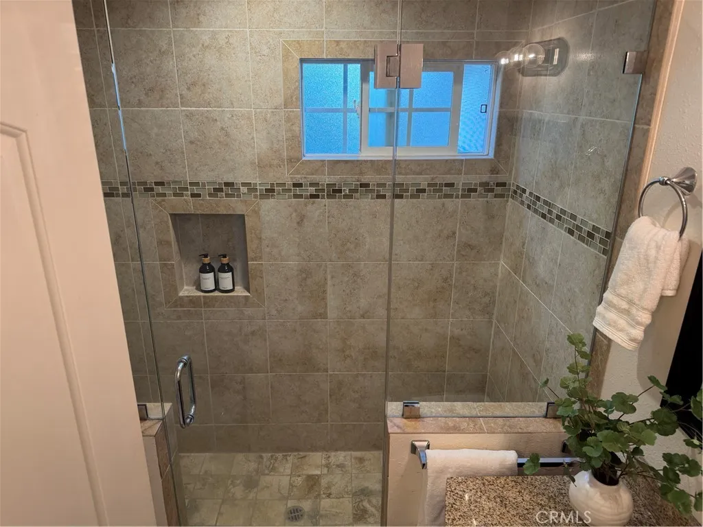 Additional image 9 of 2437 Fordham Dr, Costa Mesa, CA 92626