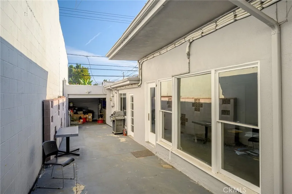 Additional image 72 of 2304 W Burbank Boulevard, Burbank, CA 91506