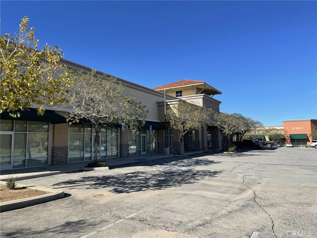 Additional image 12 of 450 W Palmdale, Palmdale, CA 93551