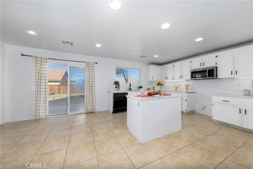 Additional image 8 of 9868 Maple Court, Adelanto, CA 92301