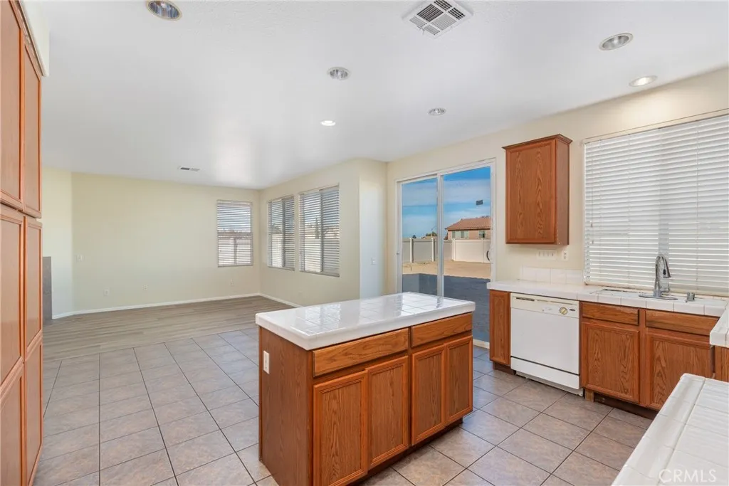 Additional image 9 of 13226 Flint Ln, Victorville, CA 92392