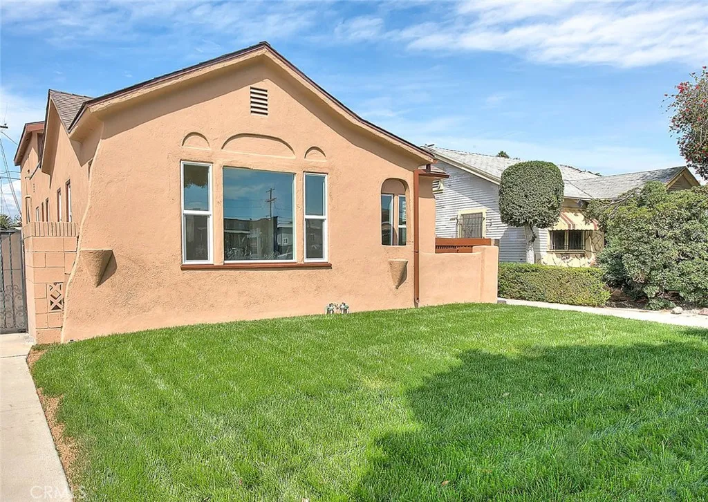 Additional image 4 of 547 W 106th St, Los Angeles, CA 90044